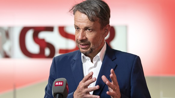 Gilles Marchand, Generaldirektor SRG spricht an einer Medienkonferenz, am Freitag, 16. April 2021, in Bern. Die Leitung der SRG nimmt Stellung zu Belaestigungsvorwuerfen vom November 2020. (KEYSTONE/P ...