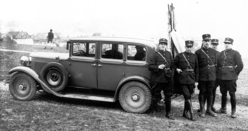 Beamte der Kantonspolizei St. Gallen 1937.