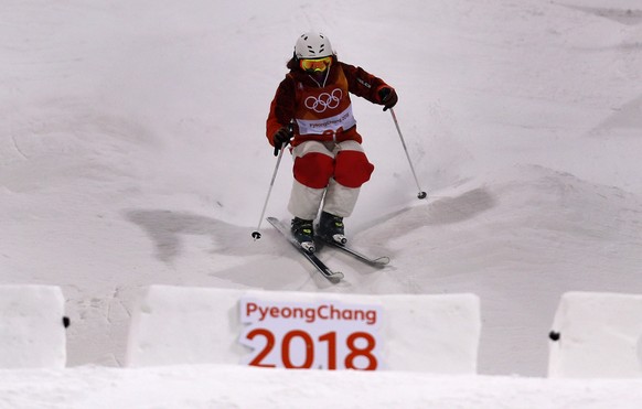 epa06514439 Deborah Scanzio of Switzerland in action during the Women's Freestyle Skiing Moguls qualification at the Bokwang Phoenix Park during the PyeongChang 2018 Olympic Games, South Korea, 11 February 2018.  EPA/SERGEI ILNITSKY
