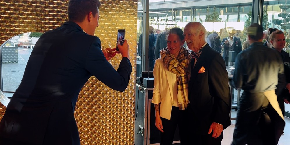 Das Cercle des Chefs de Cuisine Berne feiert 100-jähriges Jubiläum im Kursaal Bern. Internationaler Starkoch, Anton Mosimann, und Casino Bern Direktor, Ivo Adam, im Interview.