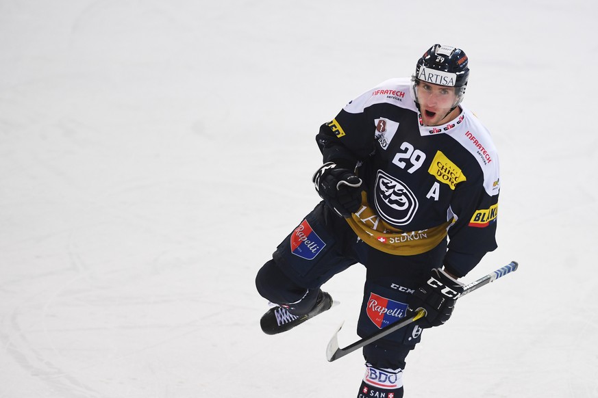 Ambri&#039;s player Michael Fora celebrates the 1-1 goal, during the preliminary round game of National League A (NLA) Swiss Championship between HC Ambri Piotta and SC Rapperswil-Jona Lakers at the i ...