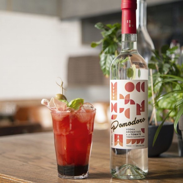 Pomodoro Vodka aromatisee a la tomate Tomaten Wodka Frankreich trinken drinks cocktails https://spiritueux-iberville.com/en/pomodoro/