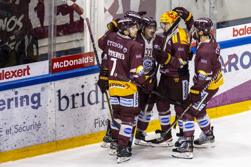 Les joueurs genevois laissent eclater leur joie, lors du match du championnat suisse de hockey sur glace de National League LNA, entre le Geneve Servette HC et le EHC Kloten Flyers, ce samedi 15 octob ...