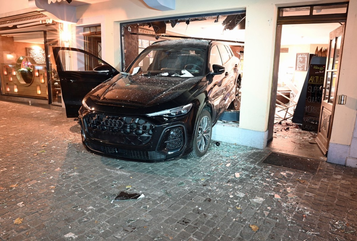 15-Jähriger kracht in Sursee LU mit Auto des Vaters in ein Fenster
