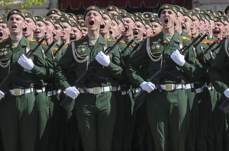 epa09935382 Russian servicemen take part in the Victory Day military parade in the Red Square in Moscow, Russia, 09 May 2022. Russia marks Victory Day,