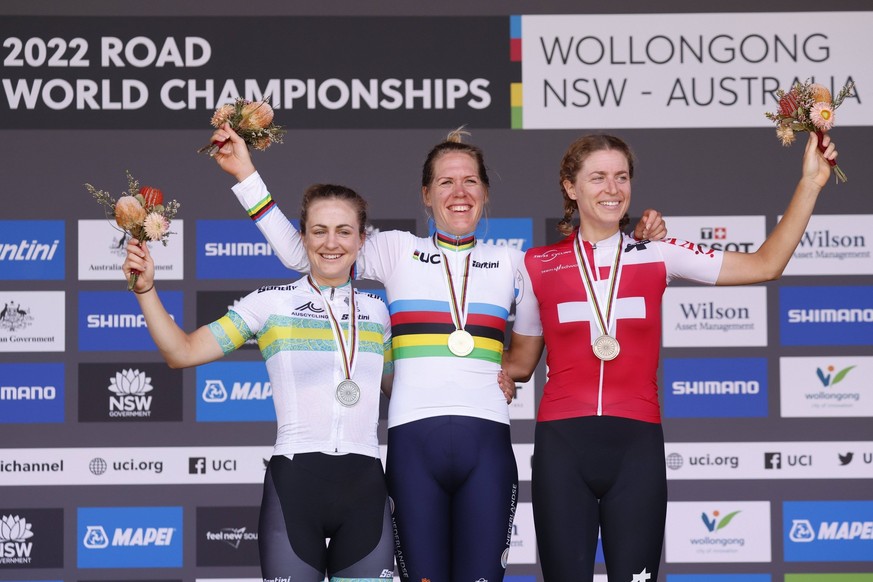 WOLLONGONG, AUSTRALIA - SEPTEMBER 18 : BROWN Grace AUS women elite individual time trial, van DIJK Ellen NED women elite individual time trial and REUSSER Marlen SUI women elite individual time trial  ...