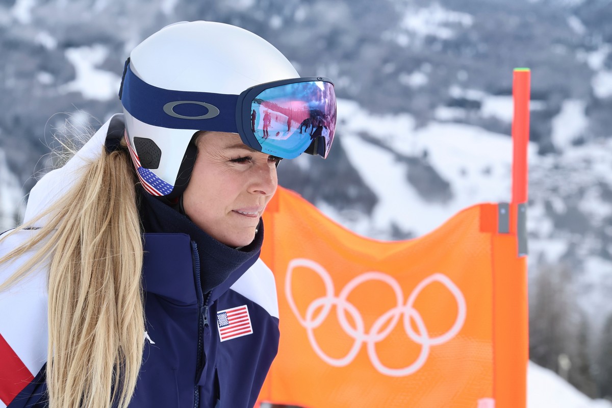 FILE - United States' Lindsey Vonn concentrates ahead of an alpine ski, women's downhill official training, at the 2026 Winter Olympics, in Cortina d'Ampezzo, Italy, Friday, Feb. 6, 202 ...