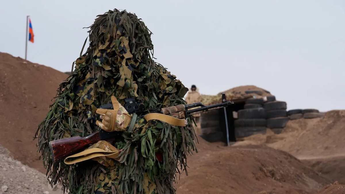 Armenischer Soldat Armenian soldier Lachin corridor Latschin-Korridor Latschin Karabach Arzach