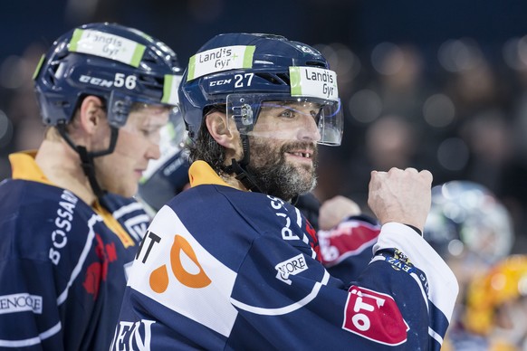 Zugs Josh Holden nach dem Eishockey-Meisterschaftsspiel der National League A zwischen dem EV Zug und dem HC Lausanne am Freitag, 9. Dezember 2016, in der Bossard Arena in Zug. (KEYSTONE/Alexandra Wey ...