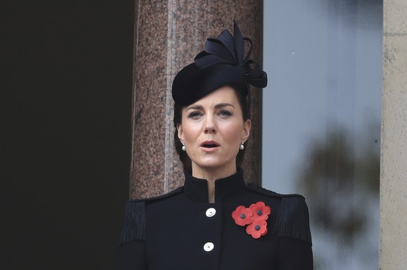 Britain&#039;s Kate, the Duchess of Cambridge sings, during the Remembrance Sunday service at the Cenotaph, in Whitehall, London, Sunday Nov. 8, 2020. (Aaron Chown/Pool Photo via AP)