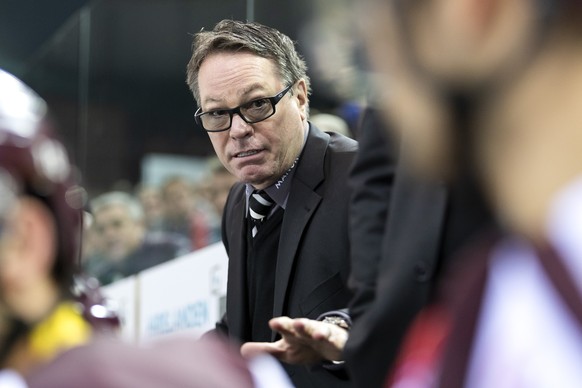 L&#039;entraineur genevois Chris McSorley , lors de la rencontre du championnat suisse de hockey sur glace de National League entre le Geneve-Servette HC et le HC Fribourg-Gotteron ce mardi, 20 novemb ...