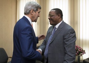 Äthiopischer Ministerpräsident Hailemariam Desalegn mit John Kerry.
