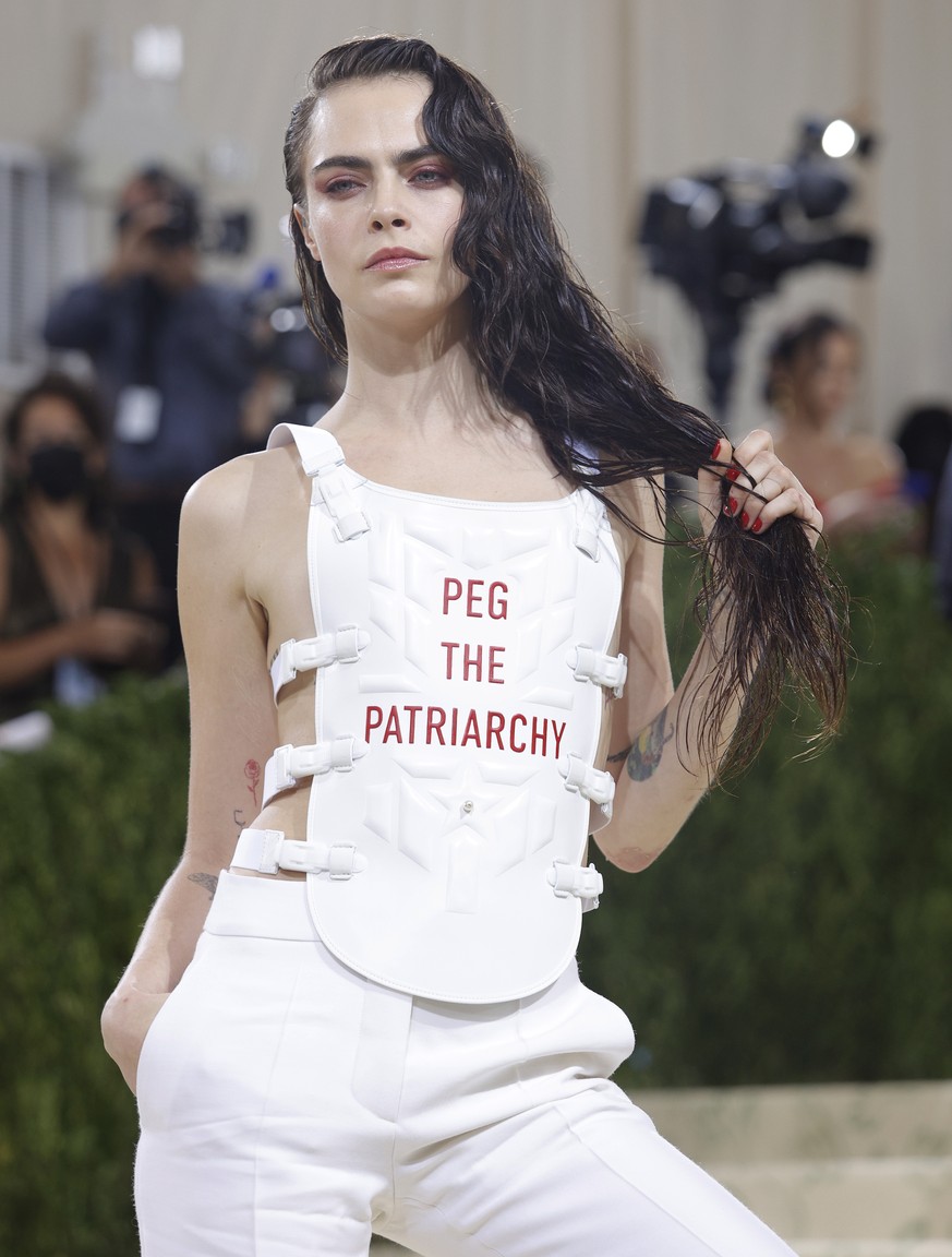 epa09466893 Cara Delevingne poses on the red carpet for the 2021 Met Gala, the annual benefit for the Metropolitan Museum of Art's Costume Institute, in New York, New York, USA, 13 September 2021 ...