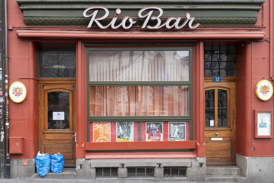 Die geschlossene Rio Bar am Barfuesserplatz in Basel am Montag, 30. Maerz 2020. (KEYSTONE/Georgios Kefalas)
