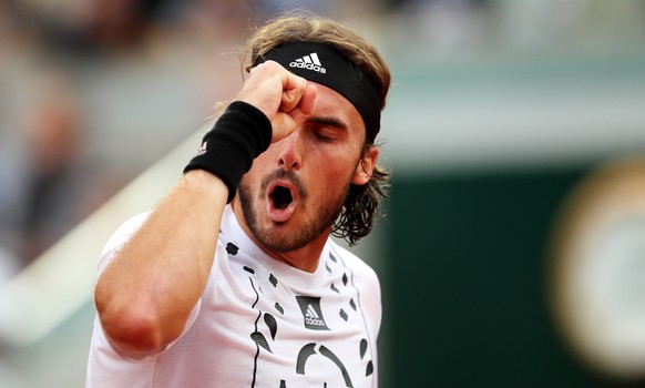 epa09978037 Stefanos Tsitsipas of Greece reacts in the men&#039;s second round match against Zdenek Kolar of the Czech Republic during the French Open tennis tournament at Roland ?Garros in Paris, Fra ...
