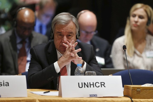 Antonio Guterres bei seiner Arbeit für das Flüchtlingshilfswerk UNHCR.