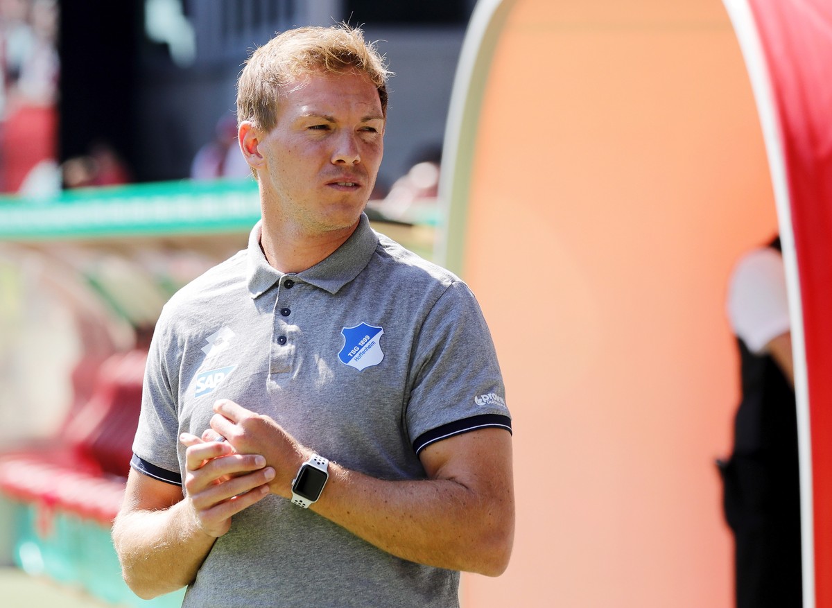 epa06955966 Hoffenheim's head coach Julian Nagelsmann prior to the German DFB Cup first round soccer match between FC Kaiserslautern and TSG 1899 Hoffenheim in Kaiserslautern, Germany, 18 August  ...