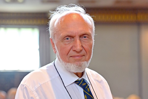 Hans Werner SINN Wirtschaftswissenschaftler, Einzelbild,angeschnittenes Einzelmotiv,Portraet,Portrait,Portr�t. 75.Jahrestag IFO Institut am 27.06.2024 in Muenchen. *** Hans Werner SINN economist, sing ...