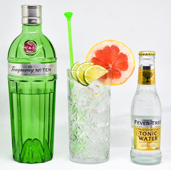 gin and tonic tanqueray fever tree longdrink trinken drinks alkohol