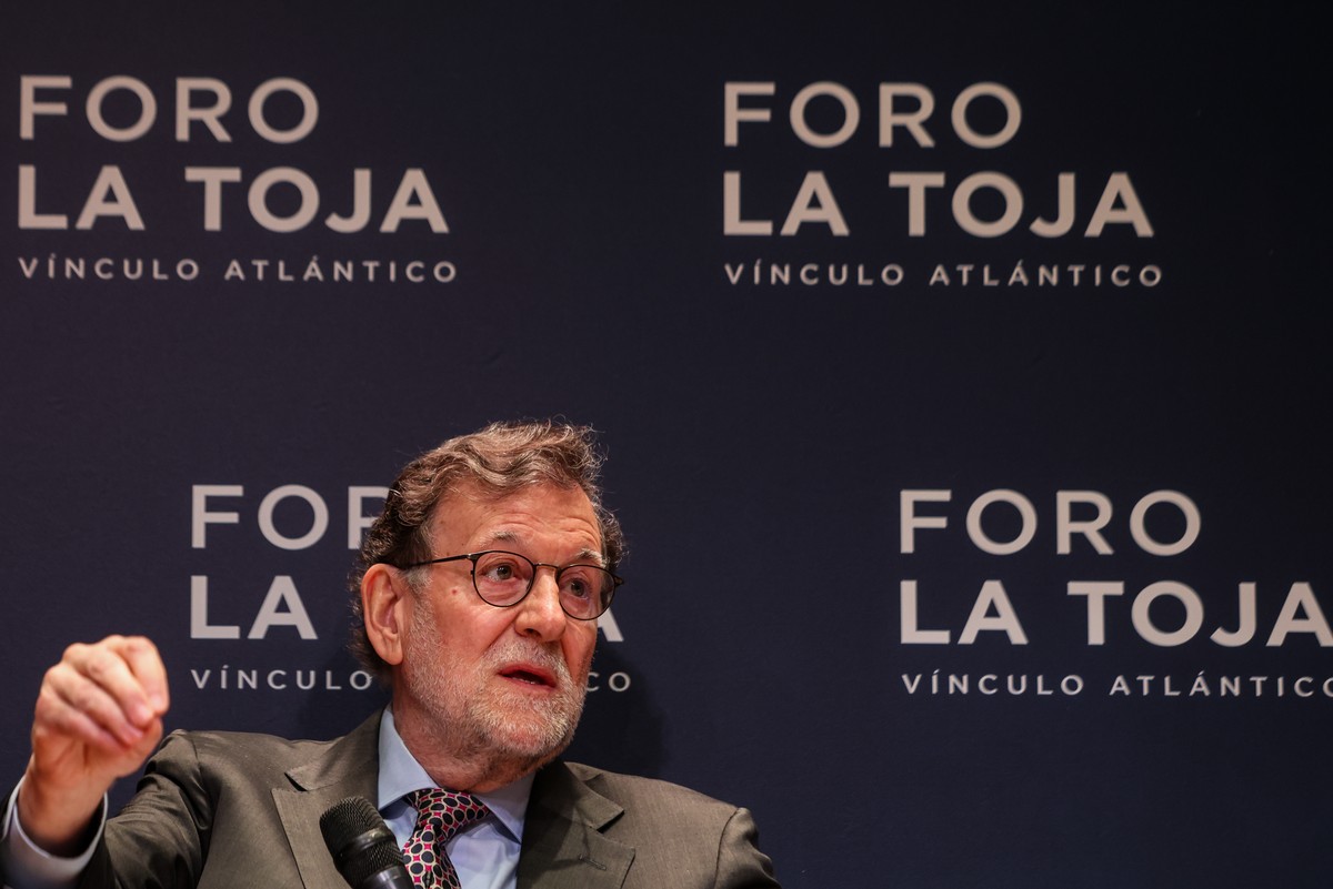 epa12921135 Former Prime Minister of Spain Mariano Rajoy speaks at the La Toja Forum  Atlantic Link under the theme 'The Atlantic Relationship and the Future of Europe', at the Calouste Gul ...