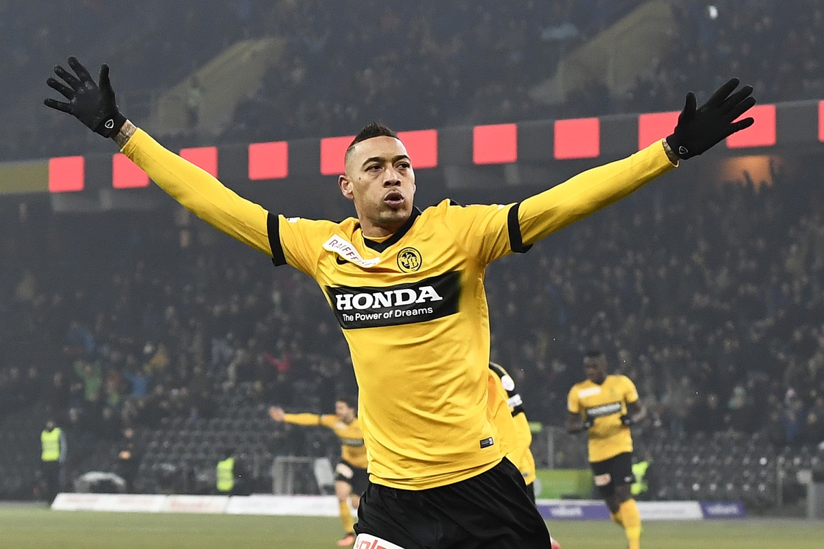 03.12.2016; Bern; Fussball Super League - BSC Young Boys - FC Basel;Guillaume Hoarau (YB) jubelt nach dem Tor zum 1:0 (Urs Lindt/freshfocus)
