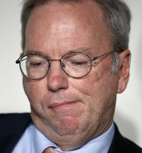 Google Executive Chairman Eric Schmidt attends a meeting about the &quot;right to be forgotten&quot; in Madrid, Sept. 9, 2014. Google Chairman Eric Schmidt and privacy and freedom of information exper ...