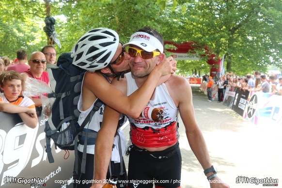 AARAU, 12.07.2015 - Sieger Gigathlon 2015: 1. Rang Single: Zieleinlauf Ramon Krebs. Ziel der 2. Etappe Historic Sunday am Gigathlon 2015 in Aarau. 

copyright by gigathlon.ch &amp; www.steineggerpix ...