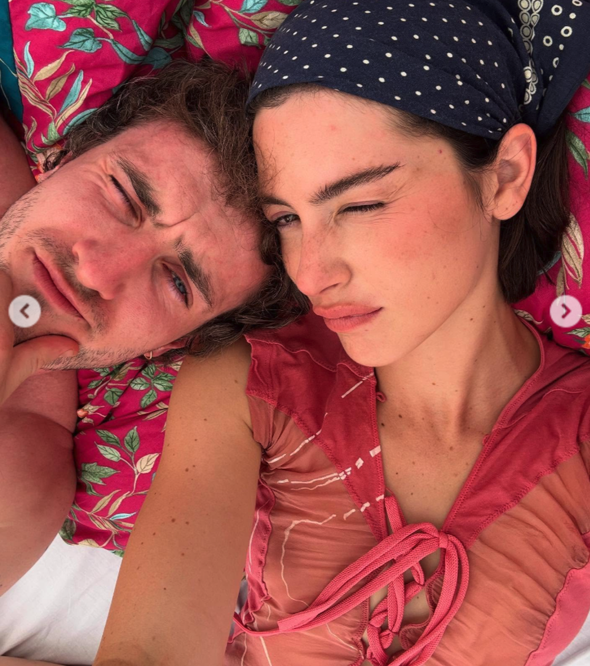 Wie einst die echten Hipies: Paul und Gracie.