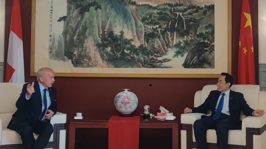 Ueli maurer trifft chinesischen Botschafter