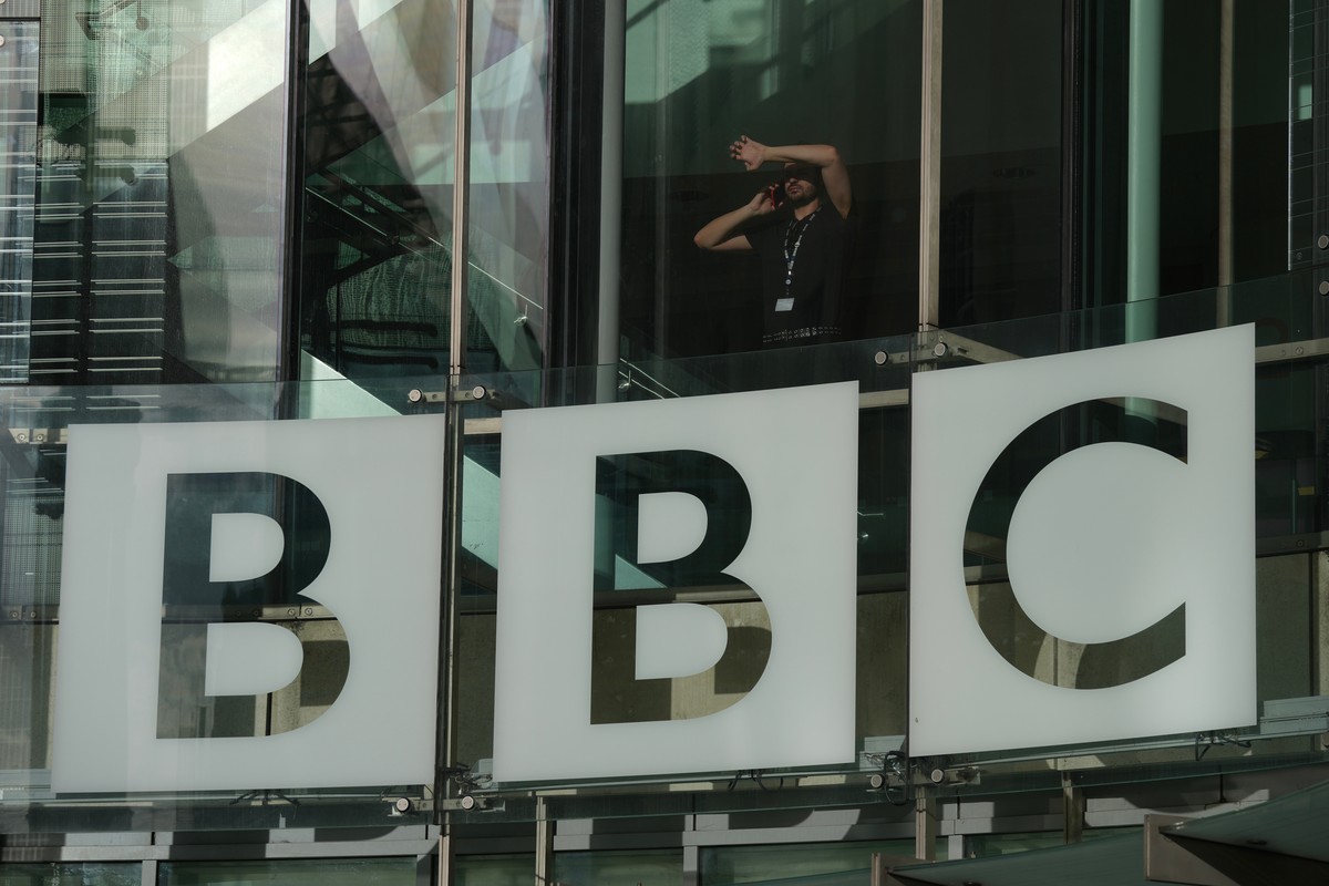 FILE - The BBC logo is displayed at its headquarters in London, Nov. 12, 2025. (AP Photo/Kin Cheung, File)
Media Trump Press Problems