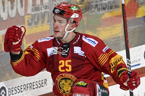 Tigers Aleski Saarela, waehrend dem Qualifikations-Spiel der National League, zwischen den SCL Tigers und den Rapperswil-Jona Lakers, am Sonntag 30. Oktober 2022, im Ilfisstadion in Langnau. (KEYSTONE ...
