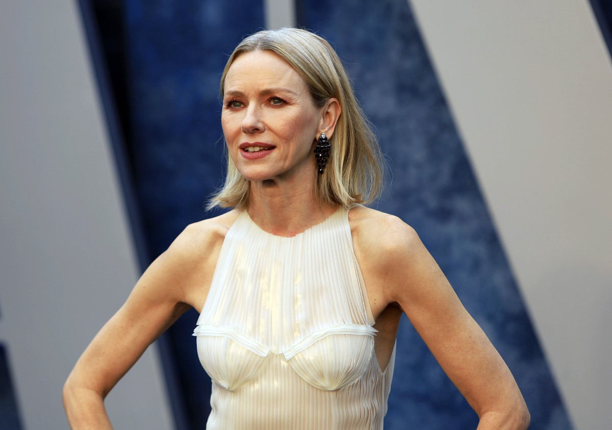 epa10520395 Naomi Watts arrives at the 2023 Vanity Fair Oscar Party following the 95th annual Academy Awards ceremony, at the Wallis Annenberg Center for the Performing Arts in Beverly Hills, Californ ...