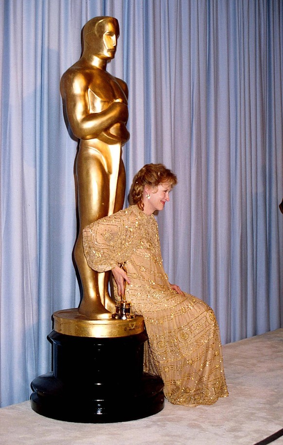 Jan. 1, 2011 - Hollywood, California, U.S. - ACADEMY AWARDS / OSCAR.12739.MERYL STREEP. / / 1983 PUBLICATIONxINxGERxSUIxAUTxONLY - ZUMAr82_

Jan 1 2011 Hollywood California U S Academy Awards Oscar  ...