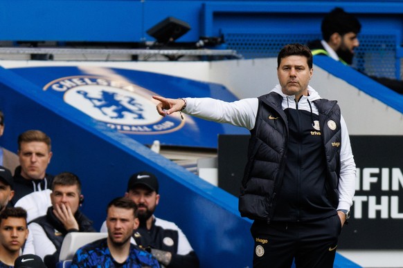 epa11319749 Chelsea manager Mauricio Pochettino gestures during the English Premier League soccer match between Chelsea FC and West Ham United, in London, Britain, 05 May 2024. EPA/TOLGA AKMEN EDITORI ...