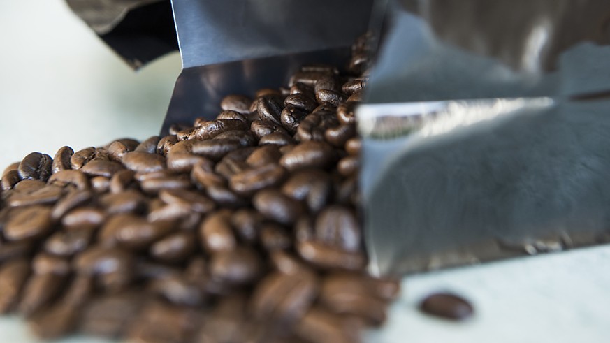 Der Vorschlag des Bundesrates, die Pflichtlager für Kaffee aufzuheben, stösst in der Schweizer Kaffeebranche sauer auf. (Themenbild)