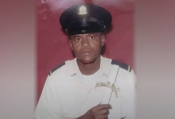 Jimmy Chérizier Barbecue als Polizist
