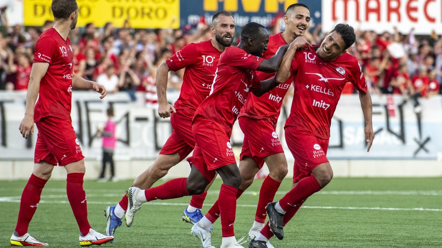 Sayfallah Ltaief, rechts, von Winterthur feiert das Tor zum 0:1 beim Challenge League Meisterschaftsspiel zwischen dem SC Kriens und dem FC Winterthur vom Samstag, 21. Mai 2022 in Kriens. (KEYSTONE/Ur ...