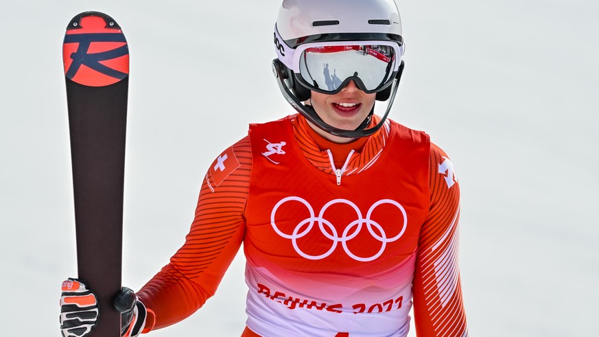 epa09740453 Michelle Gisin of Switzerland reacts during the second run of the Women&#039;s Slalom race of the Alpine Skiing events of the Beijing 2022 Olympic Games at the Yanqing National Alpine Ski  ...