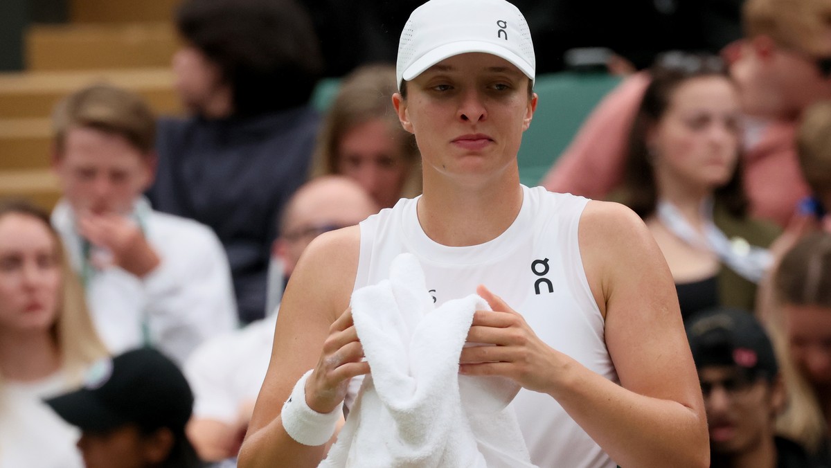 Weltnummer-1-Swiatek-scheitert-in-Wimbledon-fr-h-Schreckmoment-f-r-Zverev