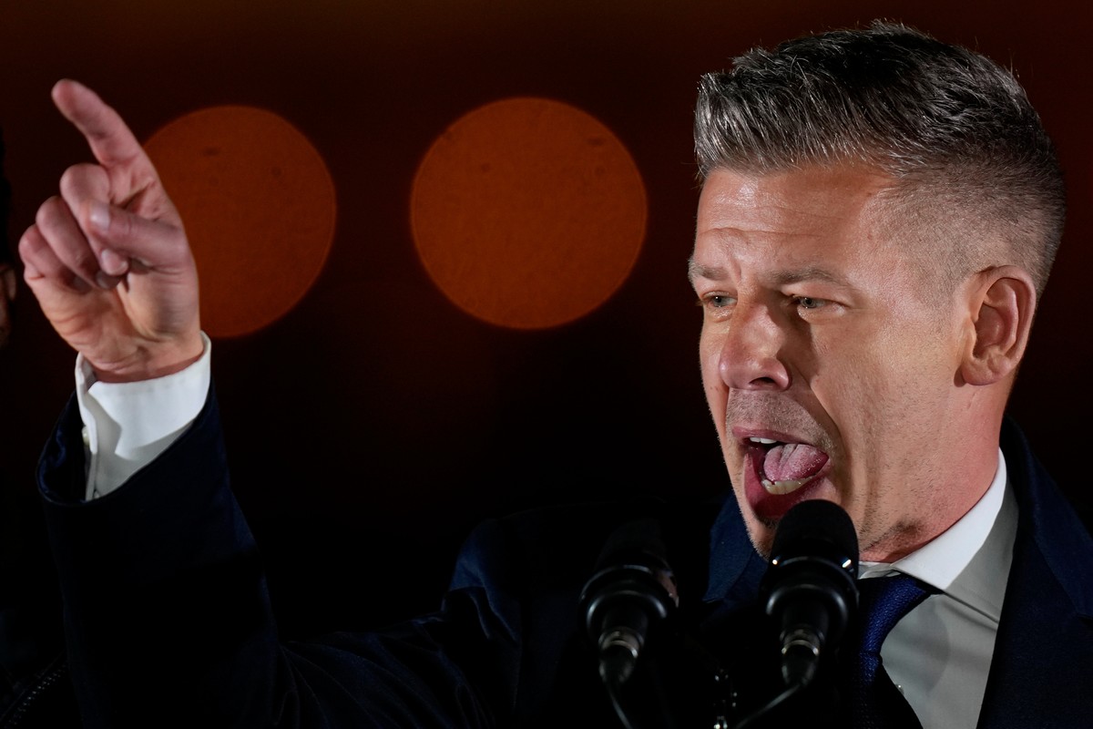 Peter Magyar, the leader of the opposition Tisza party addresses after claiming victory in a parliamentary election in Budapest, Hungary, Sunday, April 12, 2026. (AP Photo/Darko Bandic)
Peter Magyar