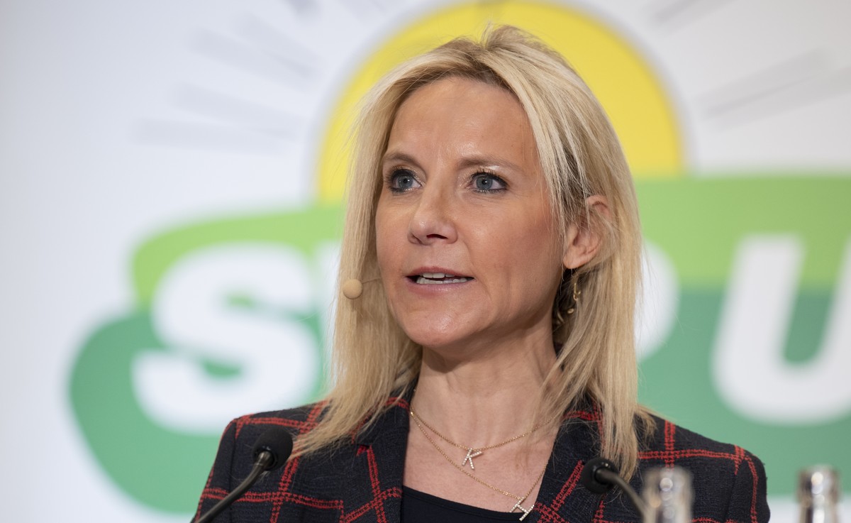 Vizepraesidentin Celine Amaudruz spricht an der Delegiertenversammlung der SVP Schweiz, am Samstag, 28. Maerz 2026, in Maienfeld. (KEYSTONE/Gian Ehrenzeller)