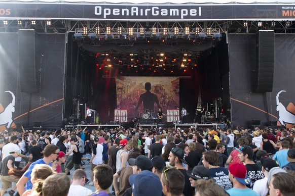 Ob sie mehr für ein Festivalticket bezahlen würden, wenn Zigarettenwerbung verboten wäre, liess die Lungenliga unter anderem beim Open Air in Gampel fragen. Aus Sicht der Lungenliga waren die Antworte ...