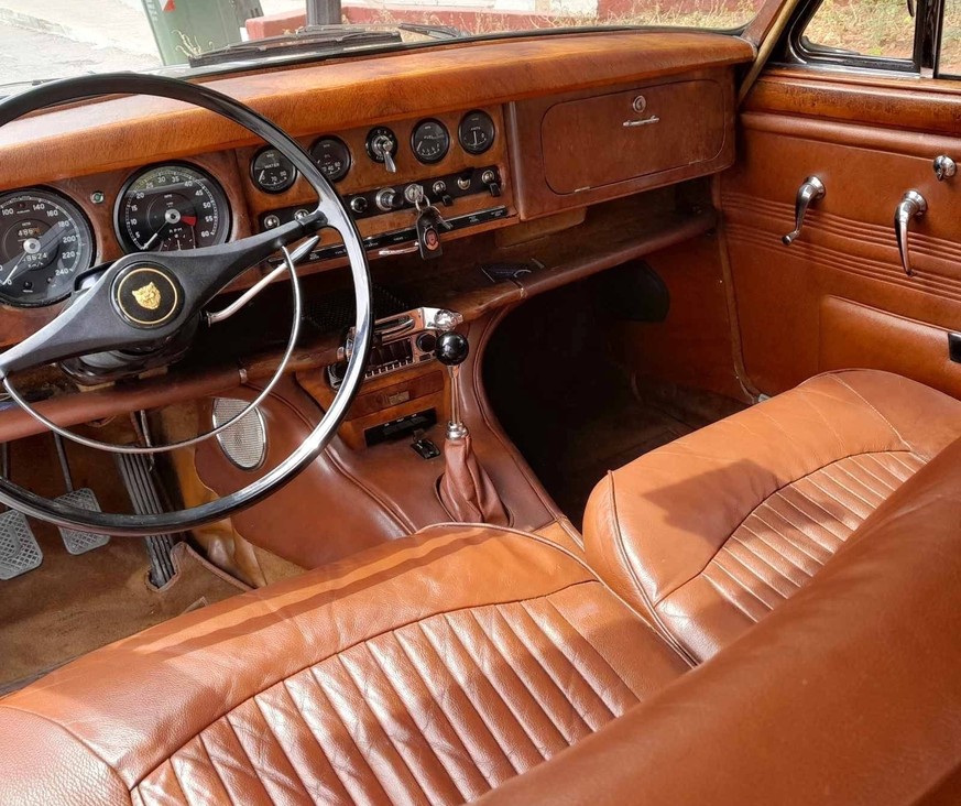Jaguar - S-Type 3.8 Manual + Overdrive - 1965. Greece. 
https://www.catawiki.com/de/l/88244981-jaguar-s-type-3-8-manual-overdrive-1965