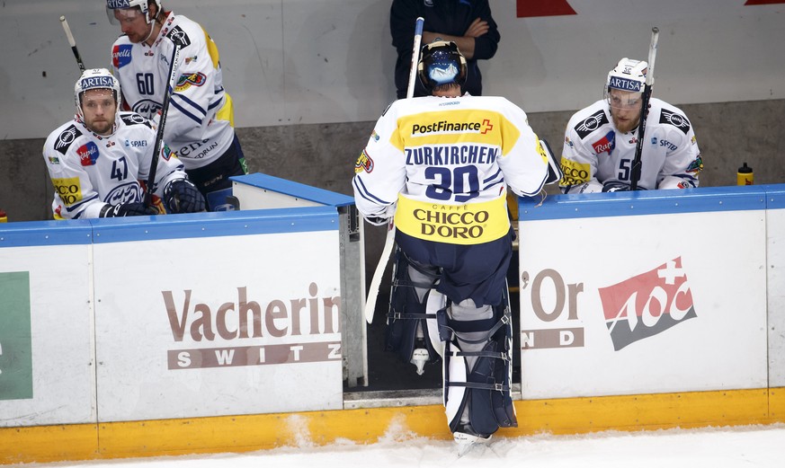 Ambri-Piotta&#039;s goaltender Sandro Zurkirchen leaves the rink after taking his fourth goal, during a National League A regular season game of the Swiss Championship between Lausanne HC and HC Ambri ...