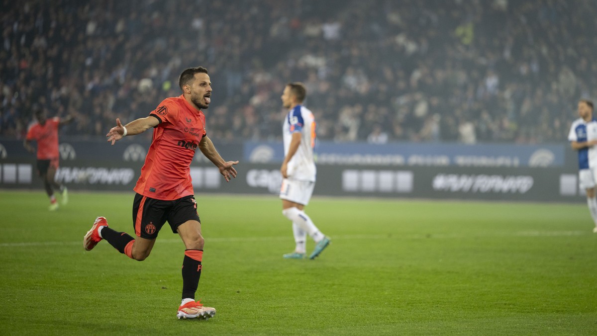 Antonio Marchesano (FCZ) (links) Jubelt nach dem Tor zum 0:2 im Fussball Meisterschaftsspiel der Swiss Super League zwischen Grasshopper Club Zuerich, GC, und Zuerich, FCZ, vom Samstag, 19. Oktober 20 ...