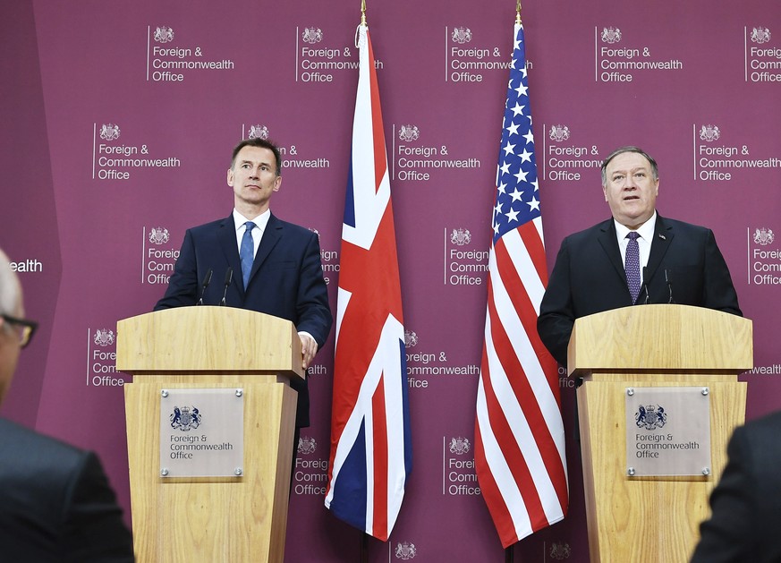 US Secretary of State Mike Pompeo, right, and Britain&#039;s Foreign Secretary Jeremy Hunt attend a joint press conference at the Foreign Office in central London, Wednesday May 8, 2019. U.S. Secretar ...