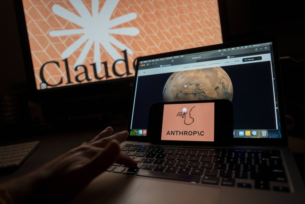 View showing a computer screen with the Anthropic artificial intelligence AI logo in New York, United States, 11 March 2026 Issued 12 March 2026. The growing legal and ethical dispute between technolo ...