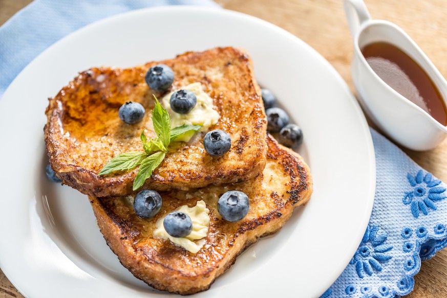 blueberry blueberries blaubeeren french toast brot eier zimt ahornsyrup usa zmorge essen frühstück food