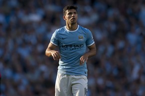 Sergio Agüero schiesst Watfort im Alleingang ab.