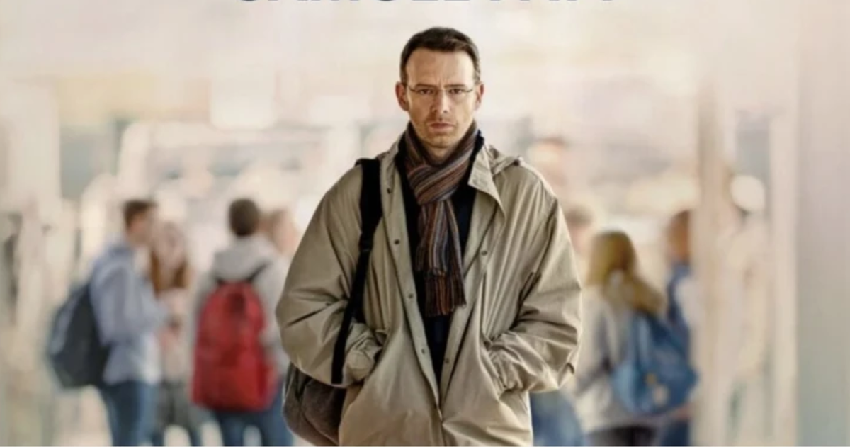 Samuel Paty interprété par l'acteur Antoine Reinartz dans le film L'Abandon, réalisé par Vincent Garenq.